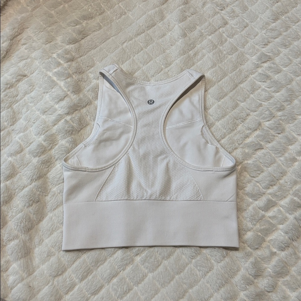 Lululemon Ebb to Train Bra *Medium Support, C/D Cup - Picture 2 of 4